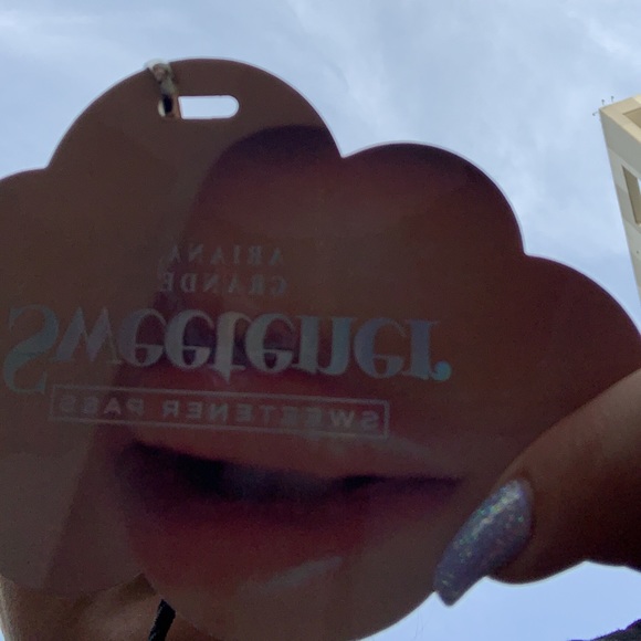 Selling two sweetener passes ! - Picture 1 of 1